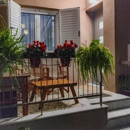 아파트 Angel Mezonet